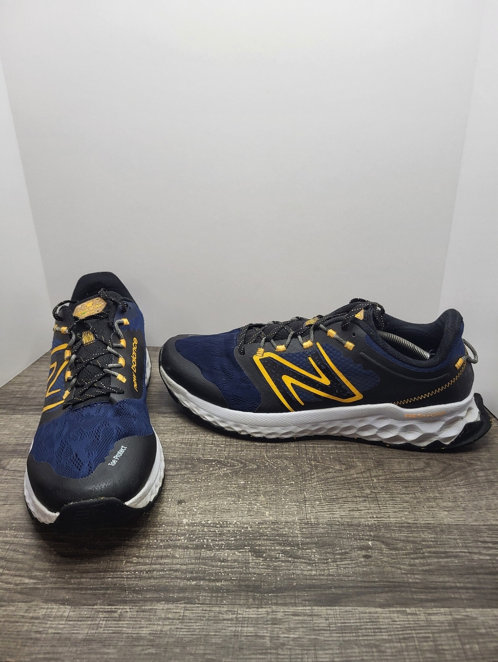 New Balance Men's Fresh Foam Garoe MTGARON1 Blue Trail Running Shoes Size 14 EE